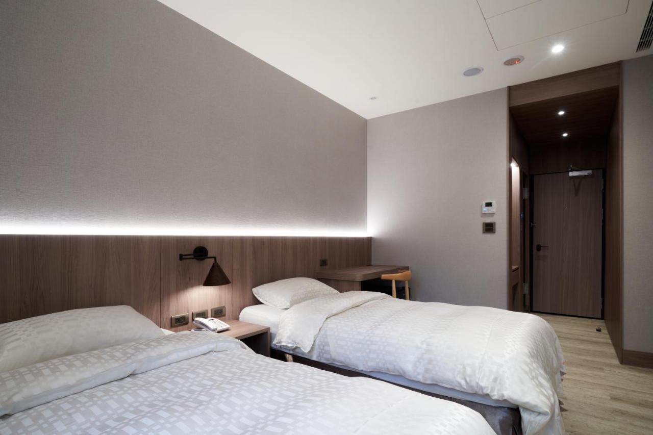 Yung An Business Hotel Dounan 외부 사진